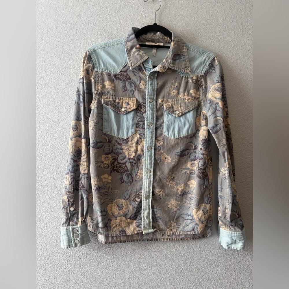Anthropologie Floral Chambray Buttondown size XS - Picture 3 of 6